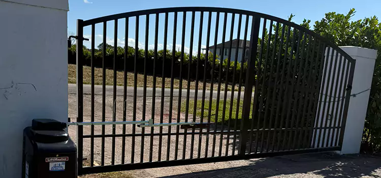 Driveway Fence Repair Foothill Farms
